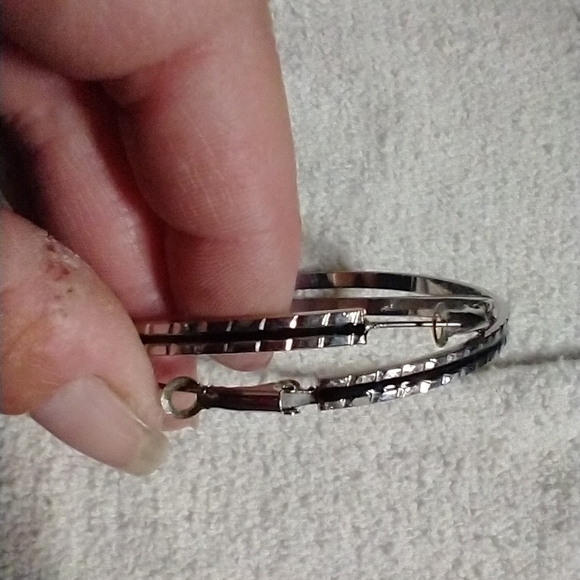 Silvertone black stripe huge large hoop wire earrings - Picture 3 of 4